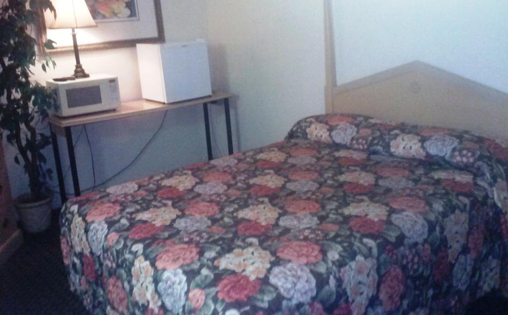 Stockton Travelers Motel Szoba fotó