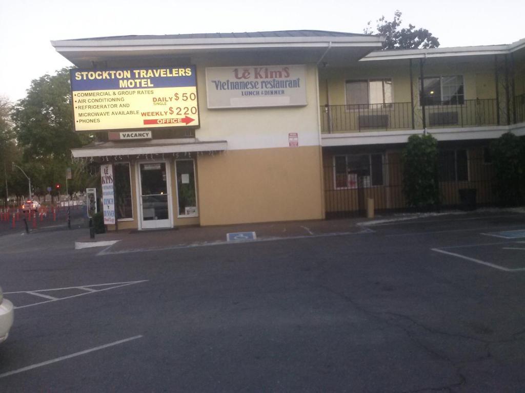 Stockton Travelers Motel Kültér fotó